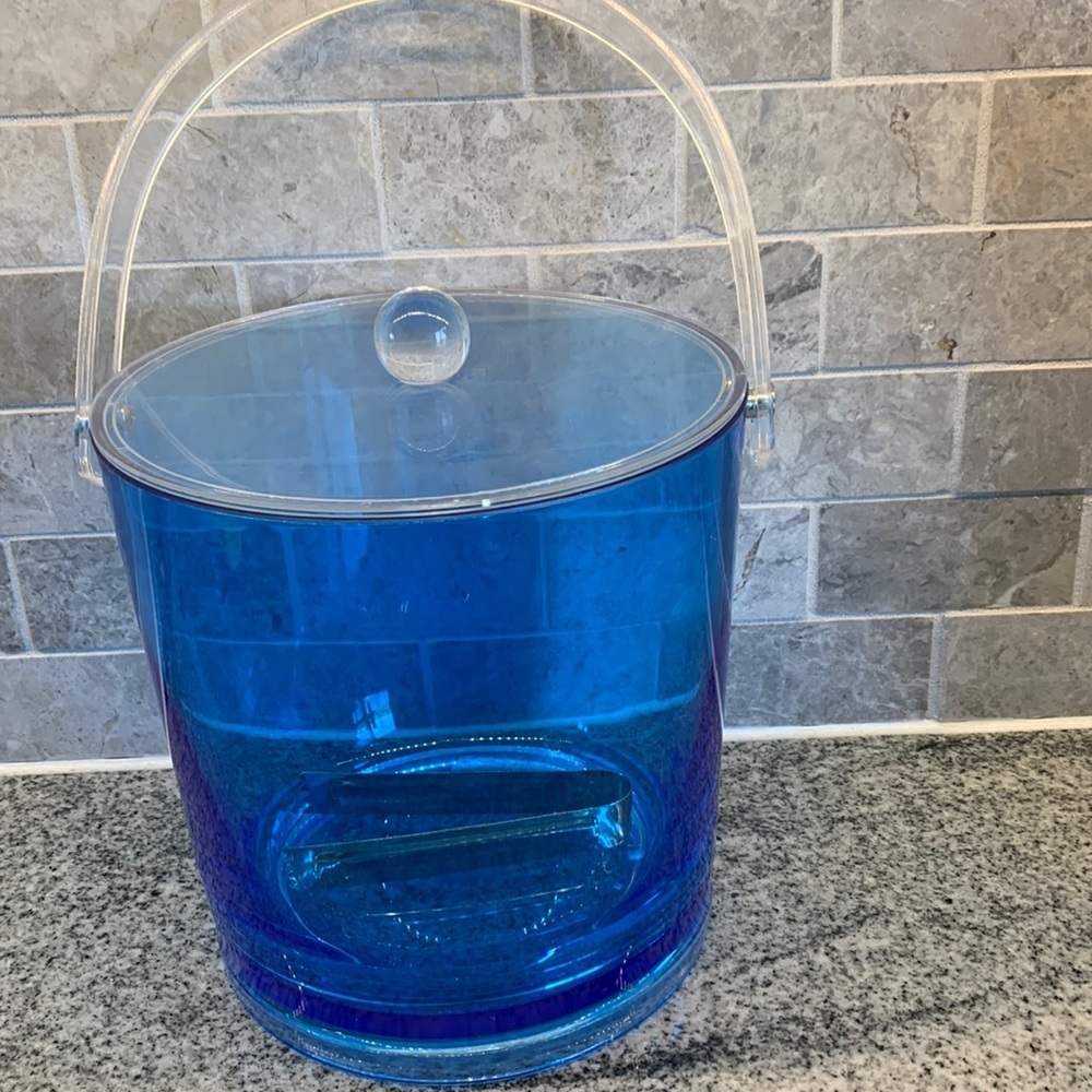 Acrylic ice bucket